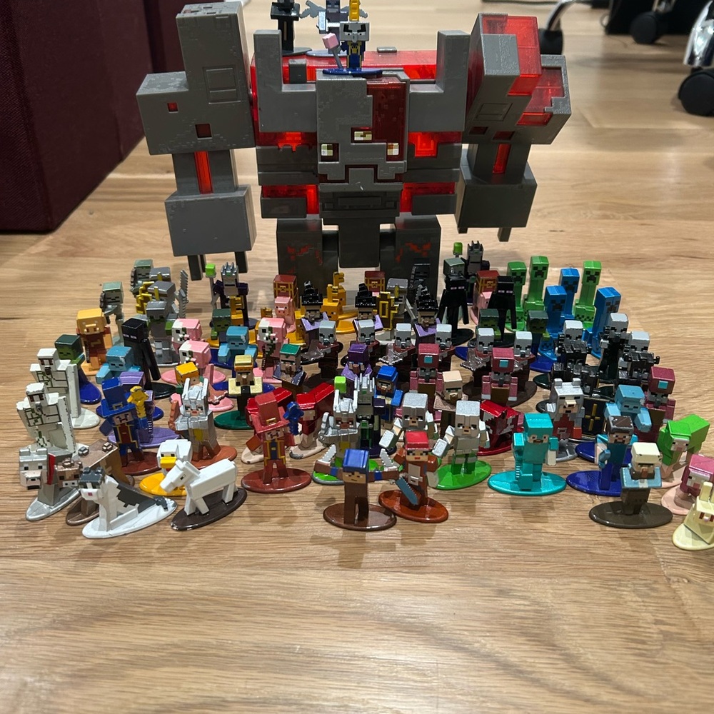 Giant Minecraft figure bundle